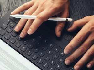 手机打字（以手机打字为主，提高双手打字速度与准确性）