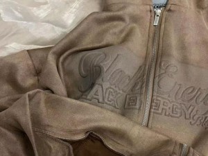 麂皮绒樟电脑屏幕会掉色吗,麂皮绒，你掉色吗？