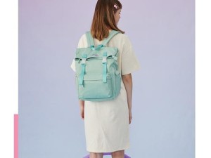 外星人双肩包（探索未知星球，尽显个性魅力）
