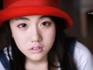 「以70D相机拍摄人像，展现自然肤色之美」（「70D相机捕捉真实肤色，打造无瑕人像画面」）