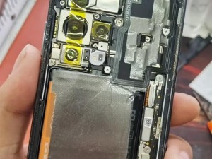 手机排线腐怕怎么清理干净,小黑点从何而来？