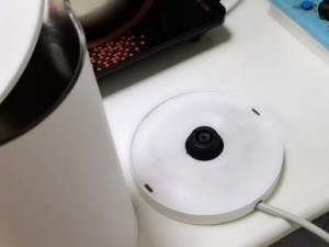 米家电热水壶的高性能与便捷功能（一款智能控温，快速加热的电热水壶）