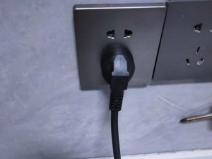 电脑电源线破皮导致无法开机（电源线破损、电脑无法正常启动、寻找解决方案）