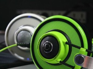 Q701耳机的出色人声表现（细腻、清晰、令人陶醉的声音体验）